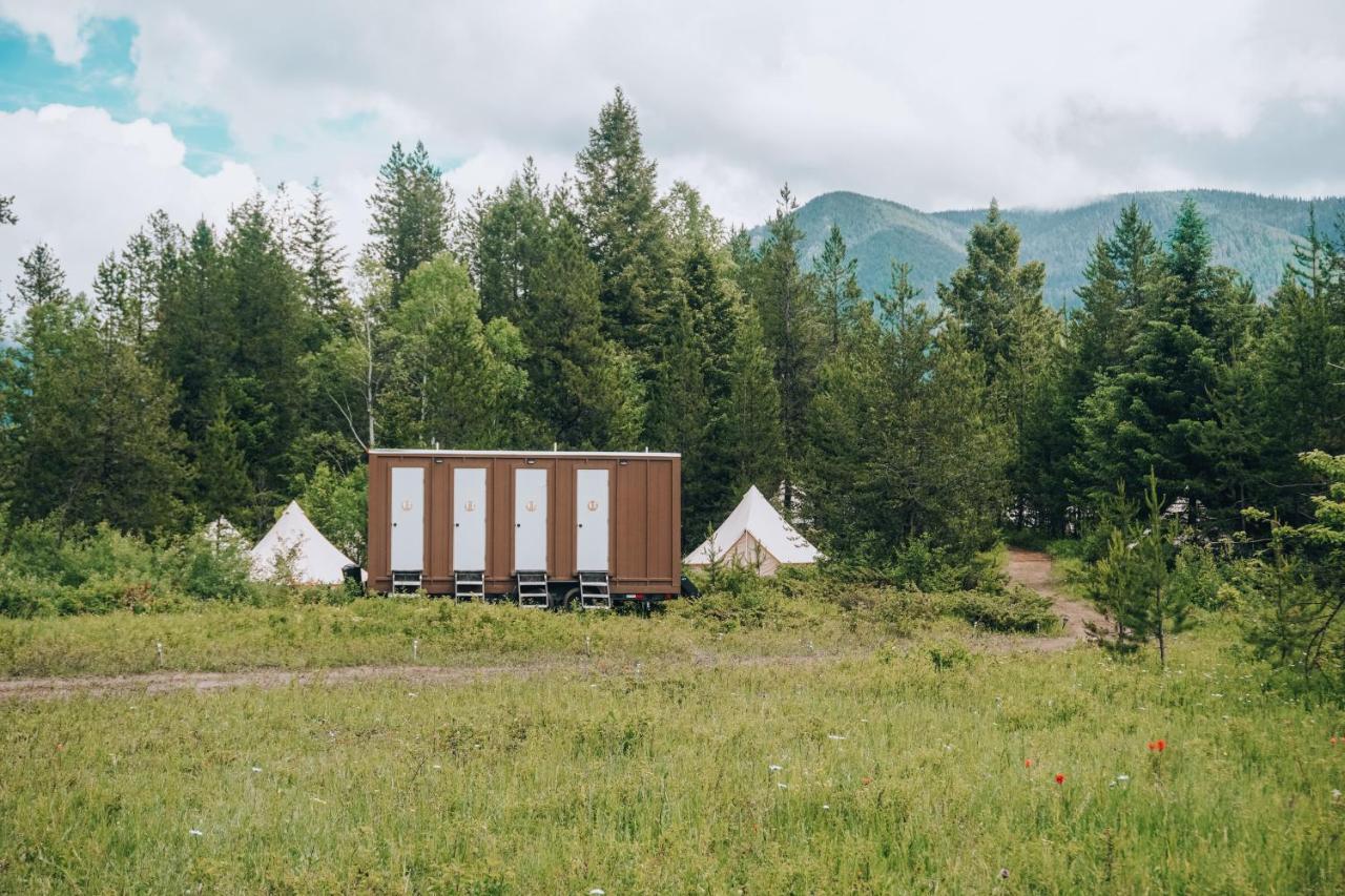 Wander Camp Glacier Coram Exterior photo